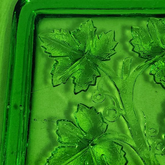 EAPG US Glass Emerald Green Beaded Grape "California" Square Bowl Set ca. 1899 - Picture 4 of 8